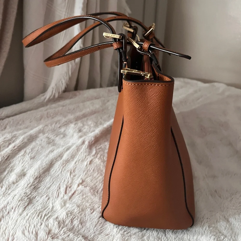 ✨Tory Burch York Tote✨ - Picture 4 of 16